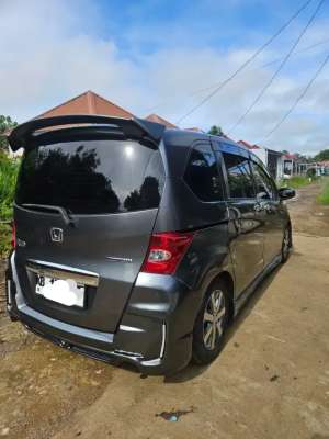 honda Freed PSD , tersedia melalui melalui situs Olx