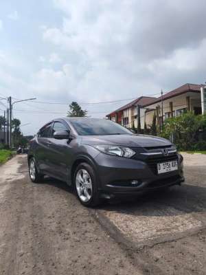 Jual bekas Honda HR-V 1.5 S At 2015 Abu Low km.70Rb,lokasi di Bandung Barat Kab.