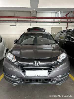 Jual bekas HONDA HRV 2018 ABU ABU KM RENDAH KONDISI OKE,lokasi di Jakarta Selatan