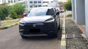 Jual bekas Honda hrv hybrid sensing 2025 hitam,lokasi di Jakarta Selatan