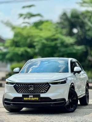 Jual bekas Honda HRV RS 1.5 turbo panoramic HR-V 20222023 cvt HR V 2024 matic,lokasi di Palembang Kota