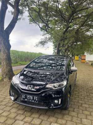Honda Jazz Rs 2016 manual , tersedia melalui melalui situs Olx