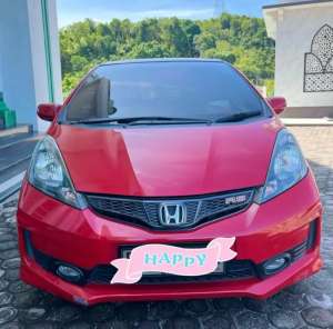 Jual bekas Honda Jazz RS AT 2013 MerahIstimewa,lokasi di Aceh Selatan Kab.