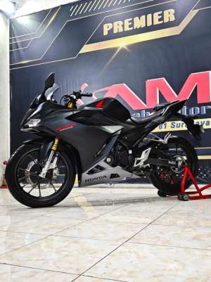 Jual bekas Honda New CBR 150 R USD TH 2021 motor terbaik,lokasi di Surabaya Kota