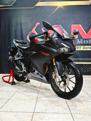 Jual bekas Honda New CBR 150 R USD TH 2021 sport big,lokasi di Surabaya Kota