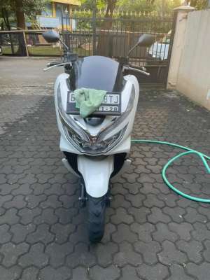 Honda PCX ABS2018 , tersedia melalui melalui situs Olx