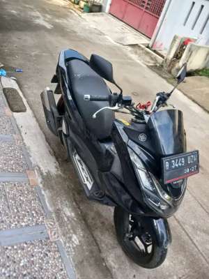 Jual bekas Honda PCX New 160 2022 ABS Keyless pajak hidup KM 30RB,Remote 2,B DKI,lokasi di Bekasi Kota