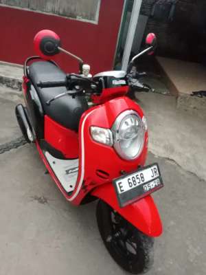 HONDA SCOOPY DONAT 2018 , tersedia melalui melalui situs Olx