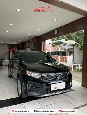 Jual bekas Honda WRV 2024 AT E CVT 1.500cc Tgn 1 Pjk Panjang Low KM Gres Like New,lokasi di Depok Kota