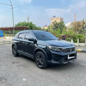 Jual bekas Honda WRV RS 1.5 CVT 2023 Non Sensing Matic Hitam Metalik,lokasi di Jakarta Utara
