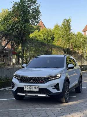 Jual bekas Honda WRV RS 2023 tgn 1 dari baru,lokasi di Sleman Kab.