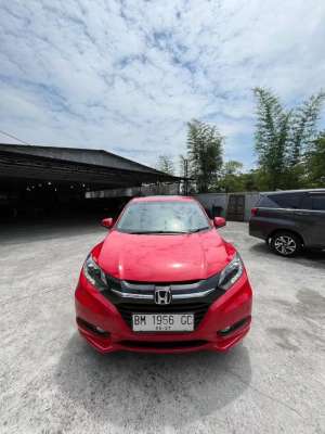 Jual bekas HR-V 1.8 PRESTIGE 2017 Km 68 RibuServis Ricord,lokasi di Pekanbaru Kota