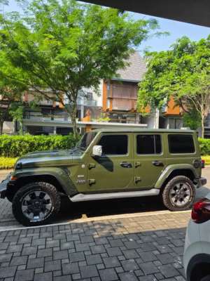 Jual bekas Istimewa Super Like New Jeep Wrangler Sahara 2.0,lokasi di Jakarta Selatan