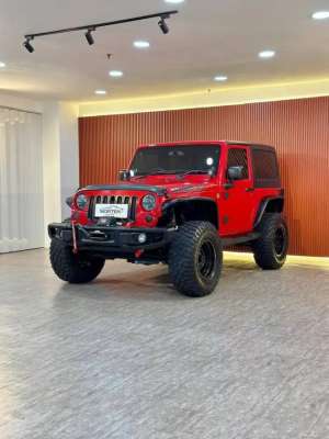 Jual bekas Jeep JK Wrangler 3.6 Sport 2 Door Tahun 2014,lokasi di Jakarta Selatan