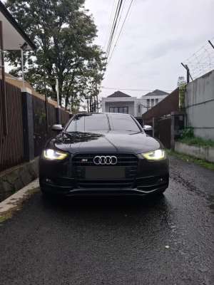 KM36rb jual cepat BU Audi A4 2014 Bensin , tersedia melalui melalui situs Olx