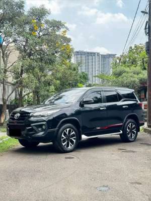 Jual bekas km80 Toyota Fortuner VRZ TRD 2017,lokasi di Jakarta Utara