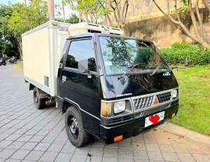 Jual bekas LANGKA Mitsu L300 Box Pendingin Solar EURO 2 20172018 Ors MULUS KIM,lokasi di Surabaya Kota