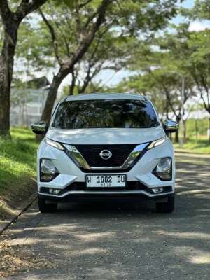 Jual bekas LIVINA VL 2019 PMK 2020 MATIC ISTIMEWA SEPERTI BARU,lokasi di Malang Kota