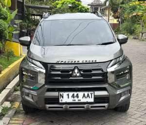 Jual bekas LOW KM 20rb BERGARANSI - MITSUBISHI XPANDER CROSS 1.5 PLUS 2023 MATIC,lokasi di Surabaya Kota