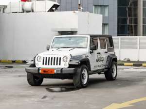 Jual bekas Low KM21rb Jeep Wrangler JK Sport 4x4 5Door AT 20112012,lokasi di Jakarta Utara