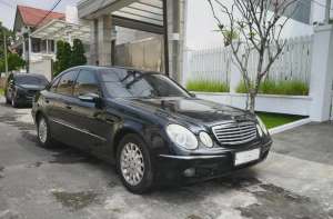 Jual bekas Mercedes-Benz E240 2004 W211 Elegance Mulus,lokasi di Surabaya Kota