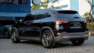 Jual bekas Mercedes Benz GLA 200 AMG Line Special Low ODO,lokasi di Tangerang Kota