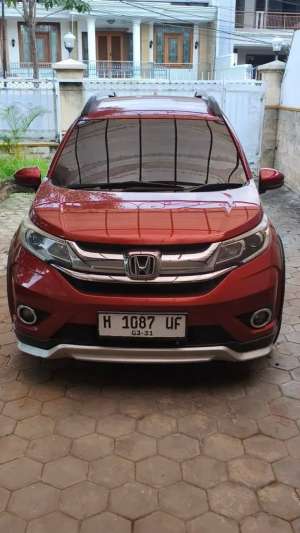 Jual bekas Mobil Brv 2016 pemakaian pribadi,lokasi di Semarang Kota