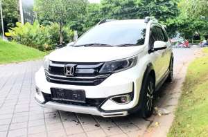 Jual bekas MURMER Honda BRV 1.5 E Prestige Facelift 20202021 Matic Putih KIM,lokasi di Surabaya Kota
