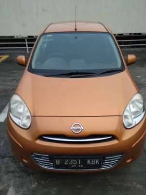Nissan March 2012 , tersedia melalui melalui situs Olx