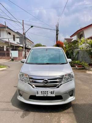 Jual bekas Nissan Serena 2014 Bensin,lokasi di Jakarta Timur