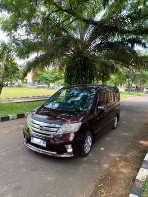 Jual bekas Nissan Serena C26 Tahun 2013,lokasi di Serang Kota