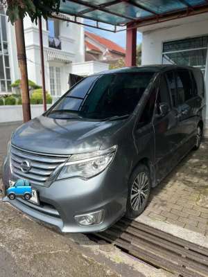 Jual bekas Nissan Serena HWS 2017 mesin super mulus,lokasi di Depok Kota