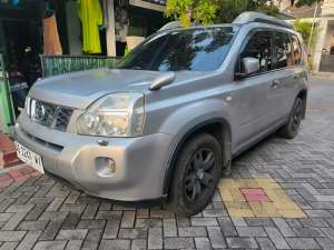 Nissan X-Trail 2009 Bensin , tersedia melalui melalui situs Olx