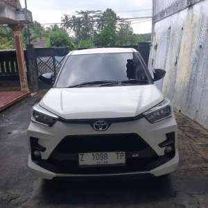 Jual bekas Raize 2023 Type GR turbo sport one tone,lokasi di Ciamis Kab.