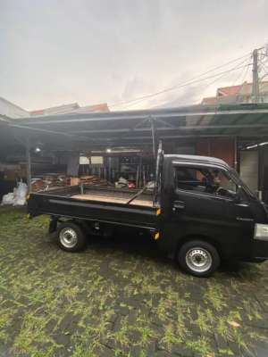 Jual bekas Suzuki carry pick up th 2019 km rendah,lokasi di Jakarta Timur