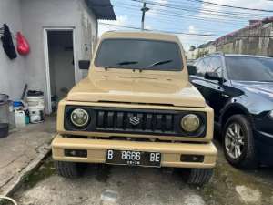 Jual bekas Suzuki jimnie katana th 2000 AT,lokasi di Jakarta Selatan
