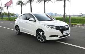 Jual bekas Tdp15jt HRV Prestige 2018 Putih,lokasi di Tangerang Kab.