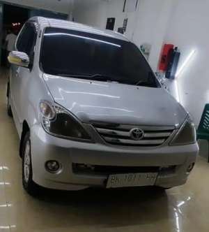 Jual bekas Toyota Avanza1,3GTahun 2005,lokasi di Medan Kota