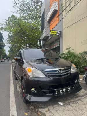 Toyota Avanza S MT 2007 1.5 hitam terawat mulus antik , tersedia melalui melalui situs Olx