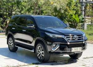 Jual bekas TOYOTA FORTUNER 2018 2.4 VRZ 4X2 SOLAR AT,lokasi di Surabaya Kota