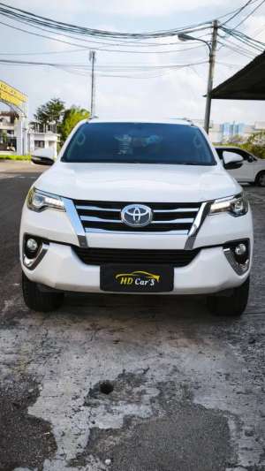 Jual bekas Toyota Fortuner 2.4 VRZ AT 20162017 Wrn Putih Tgn 1 Terawat,lokasi di Jakarta Timur