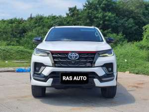 Jual bekas Toyota Fortuner 2.4 VRZ TRD 2021 FACELIFT Putih,lokasi di Jakarta Timur