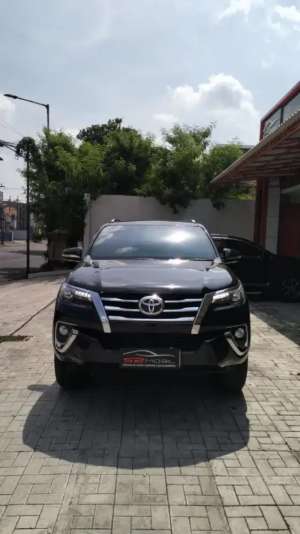 Jual bekas TOYOTA FORTUNER VRZ 2016 DIESEL AT,lokasi di Surabaya Kota