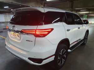 Jual bekas Toyota Fortuner VRZ AT 2018 TRD Sportivo Putih Tangan 1 Low KM Mulus,lokasi di Jakarta Pusat