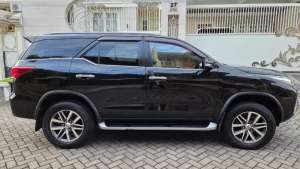 Jual bekas Toyota Fortuner VRZ Diesel 2.4 AT tahun 2017,lokasi di Surabaya Kota