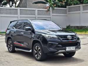 Jual bekas Toyota Fortuner VRZ TRD 2.4 AutoMatic 2019,lokasi di Jakarta Utara