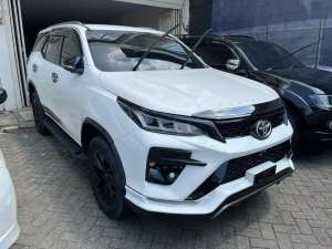 Jual bekas Toyota fortuner vrz trd legender 2020,lokasi di Pekanbaru Kota