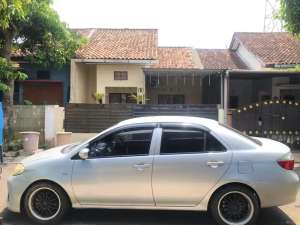 Toyota Limo 2005 Diesel , tersedia melalui melalui situs Olx