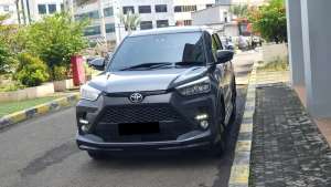 Jual bekas Toyota raize turbo gr sport tss cvt matic 2022 abu,lokasi di Jakarta Selatan