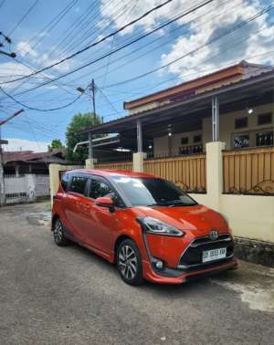 TOYOTA SIENTA Q MATIC , tersedia melalui melalui situs Olx